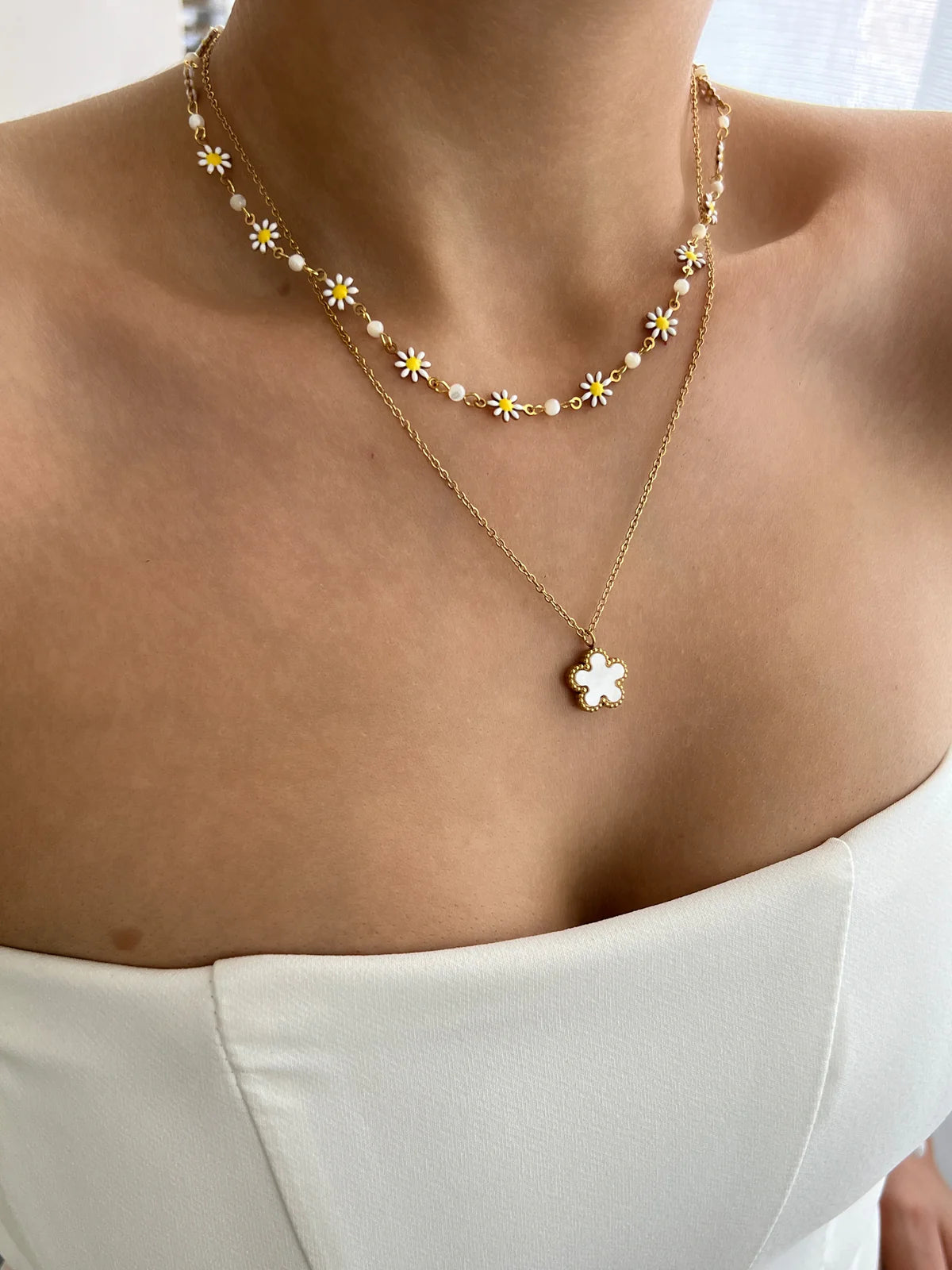 Solitaire Flower Pendant Necklace