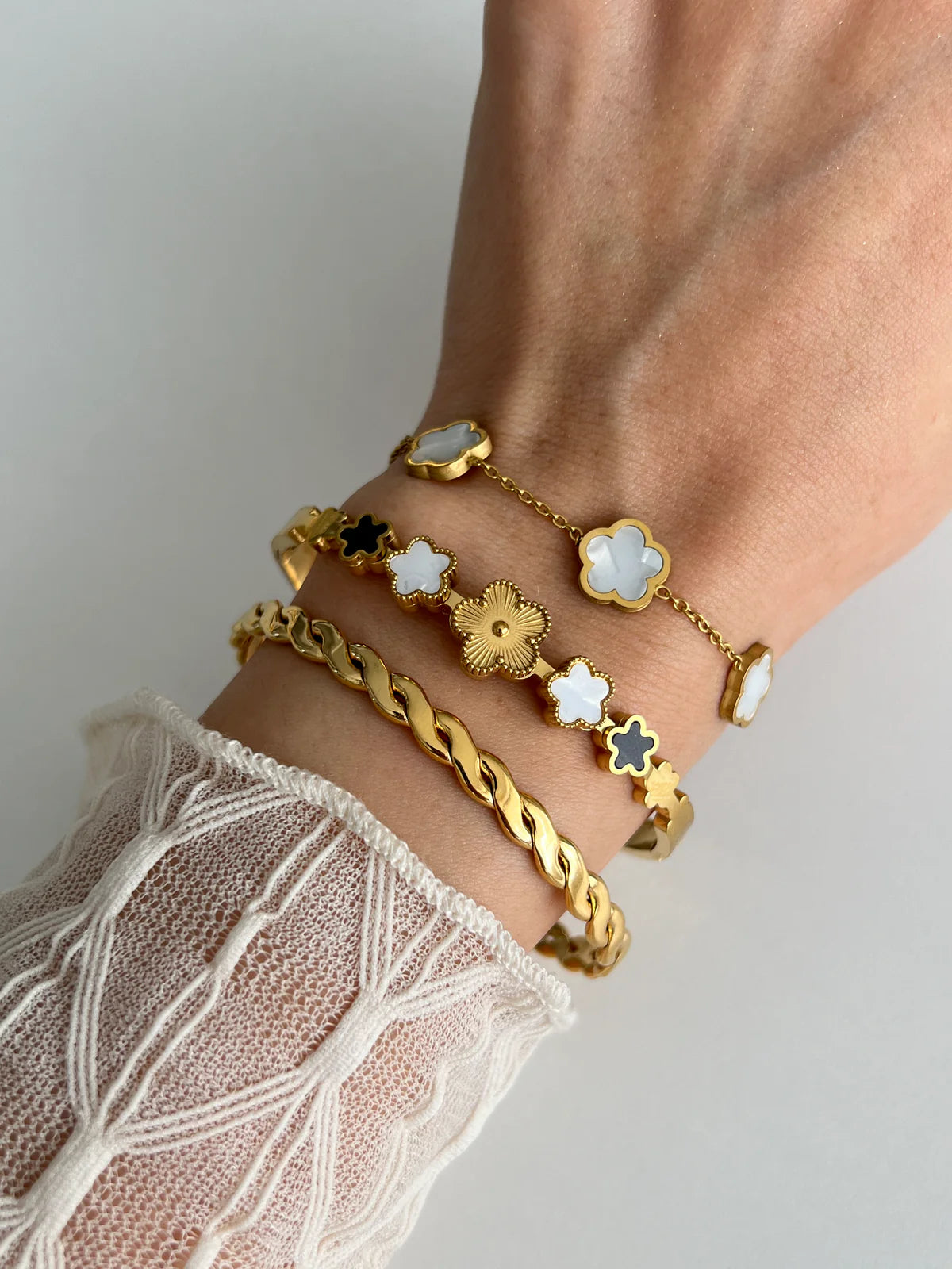 Sweet Alhambra Flower Bracelet